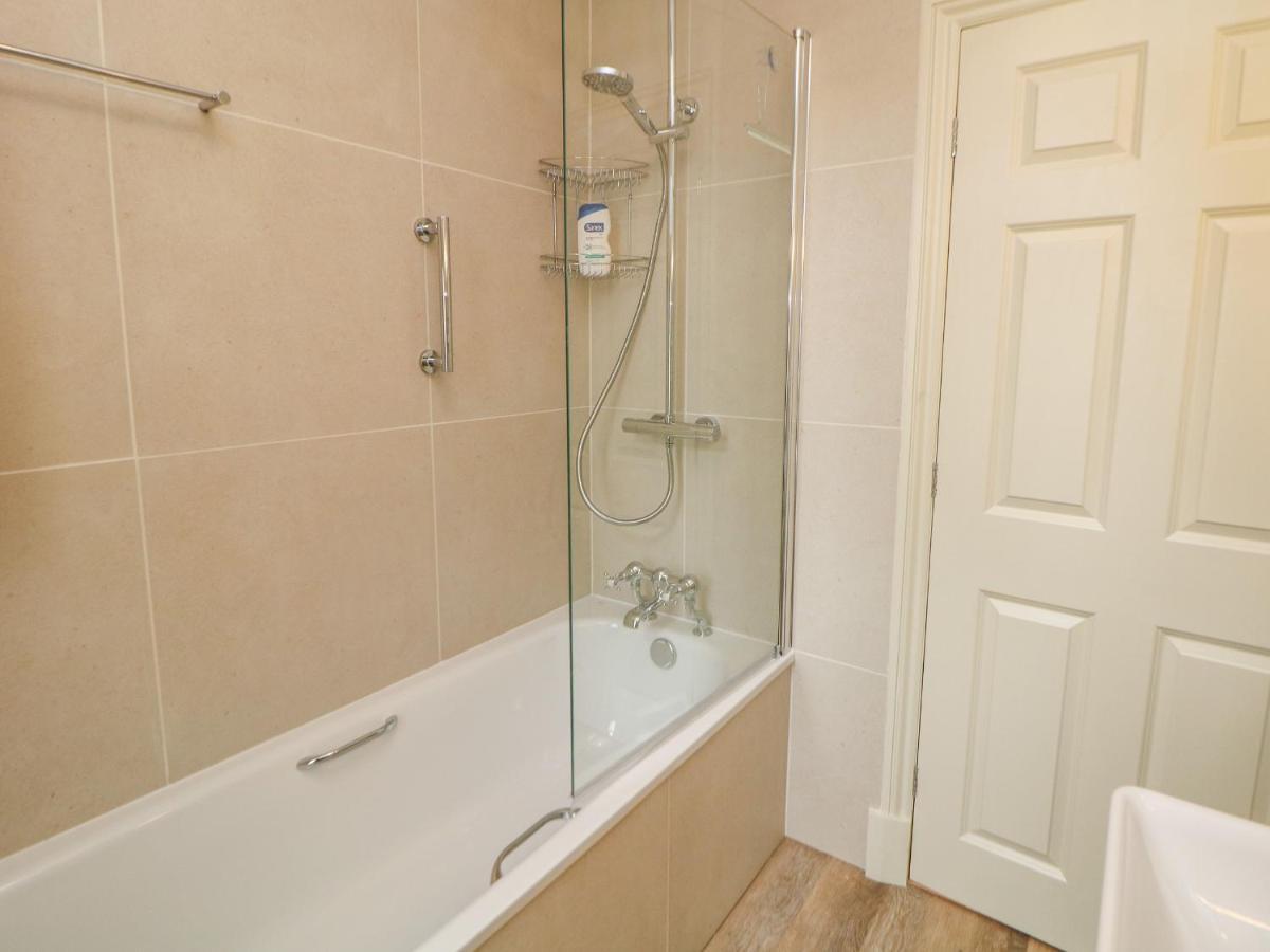 Flat 3 Haslemere Apartment บักซ์ตัน ภายนอก รูปภาพ